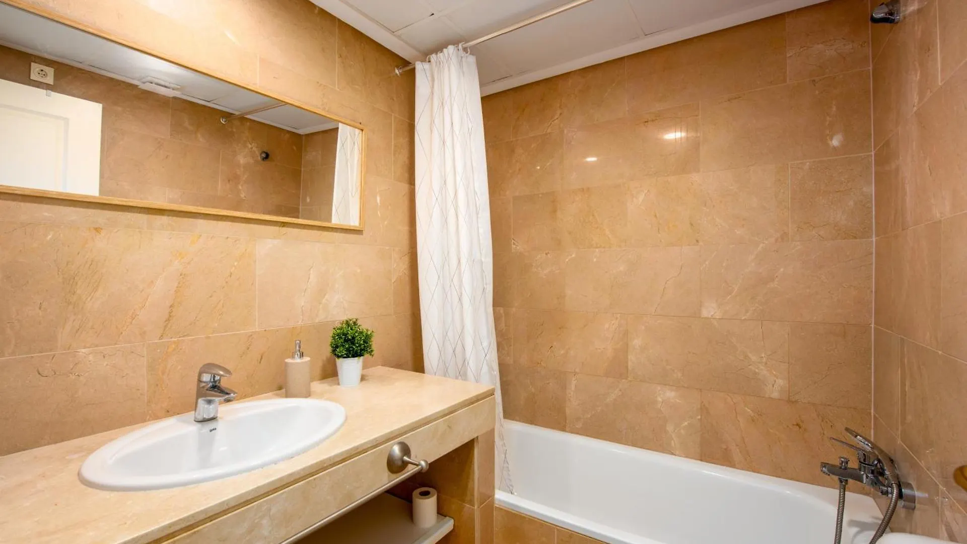 Privatunterkunft Ferienwohnung Coto Real San Luis de Sabinillas